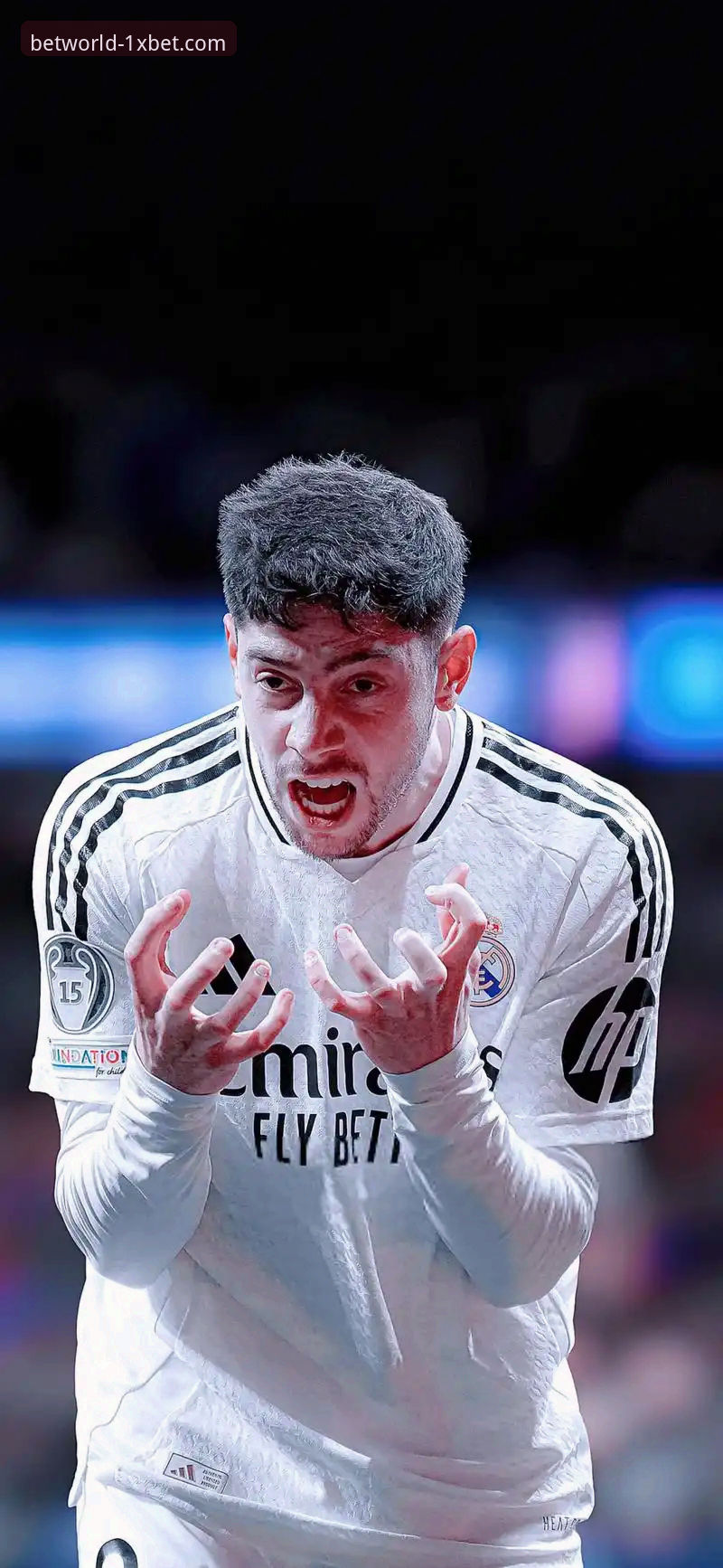 欧冠焦点战最新战报：巴尔韦德戴帽，皇马主场三球完胜曼城，瓜帅战术遭质疑